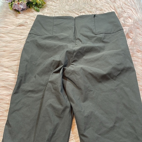 Athleta Wander Slim Straight Crop Pants sz 4 - Picture 8 of 11